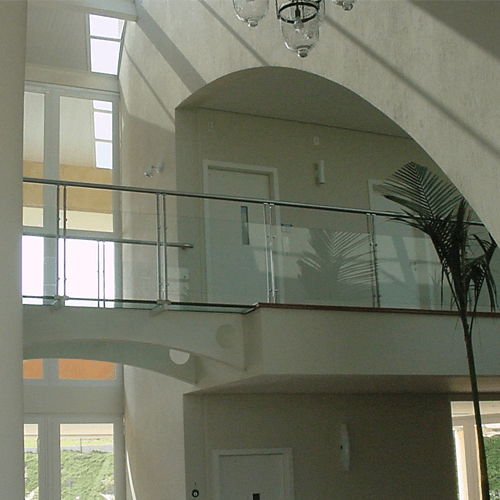 Vidros especiais para construção civil